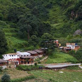 Solid Rock - Lodge & Restaurant，位于Pharping的酒店