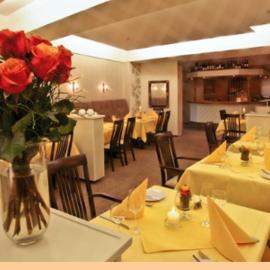 Hotel Rosenflora,位于尼德根的酒店