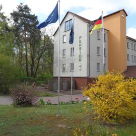 Hotel Sperlingshof,位于Dallgow的酒店