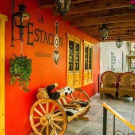 Hotel La Estacion，位于克雷尔的酒店