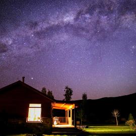Kepler Oaks Chalet，位于蒂阿瑙的酒店