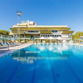 Hotel Country Club，位于卡潘诺里的酒店