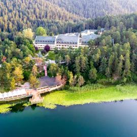 Buyuk Abant Hotel，位于阿邦特的酒店