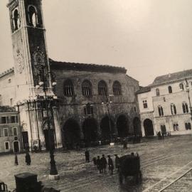 Res. CENTRO STORICO，位于法诺的酒店