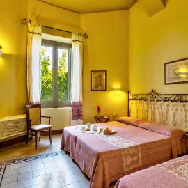 Hotel Villa Gli Asfodeli，位于特雷斯努拉吉斯的酒店
