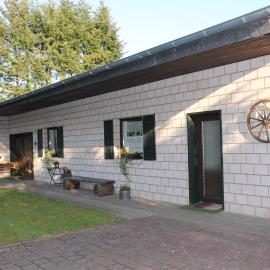 Ferienhaus am Maibüsch - rollstuhlgerecht，位于乌尔门的酒店