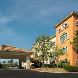Ayres Suites Ontario at the Mills Mall - Rancho Cucamonga,位于安大略的酒店