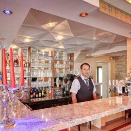 Hotel zum Ochsen，位于Bietigheim的酒店