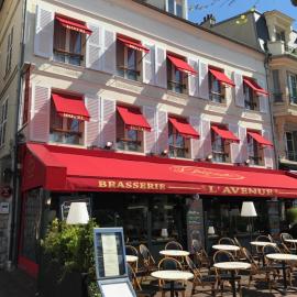 Hotel l'Avenue，位于尚蒂伊的酒店