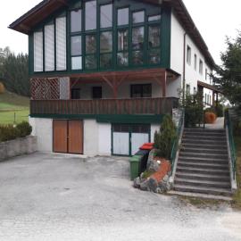 Ferienhaus Steyrdurchbruch，位于Leonstein的酒店
