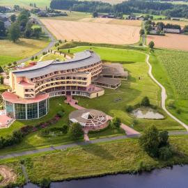 Gesundheitshotel Weißenstadt am See，位于魏森施塔特的酒店