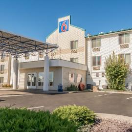 Motel 6-Redmond, OR,位于雷德蒙德的酒店
