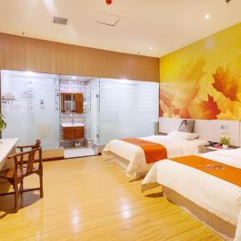Pai Hotel Zhuhai Career Technical College Seaview，位于Baigaonongchang的酒店