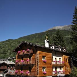 Hotel Courmayeur，位于库马约尔的酒店