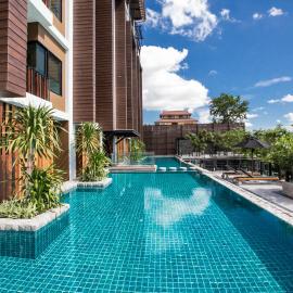 Natee The Riverfront Hotel Kanchanaburi，位于北碧的酒店