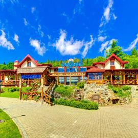 Slovyanka Hotel，位于斯拉夫西克的酒店