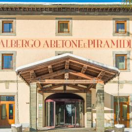 HG Abetone e Piramidi Resort，位于阿贝托内的酒店
