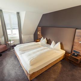 Altstadthotel Kneitinger, Abensberg，位于阿本斯贝格的酒店