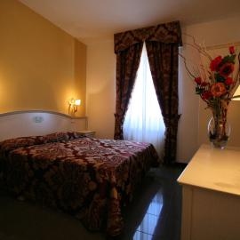 Hotel La Meridiana，位于安吉亚里的酒店