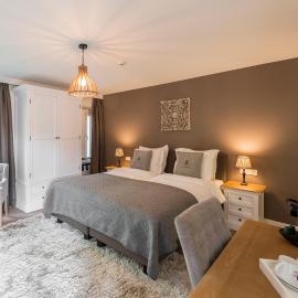 Charmehotel Klokkenhof，位于布拉斯哈特的酒店