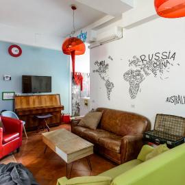 Hostel of the Sun，位于那不勒斯的酒店