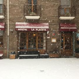 Hostal La Placeta，位于坎普罗东的酒店