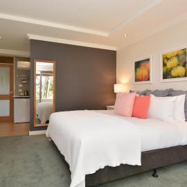 Elfin Hill Vineyard Accommodation，位于波高尔宾的酒店