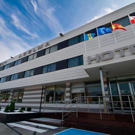 Hotel Adelma,位于霍兹纳约的酒店