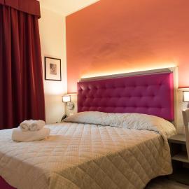Alma Living Hotel- Al Girarrosto，位于文佐内的酒店