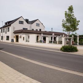 Hotel Salons De Vrede，位于伊赫特赫姆的酒店