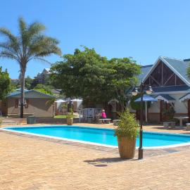 Oceans Hotel & Self Catering，位于莫塞尔湾的酒店