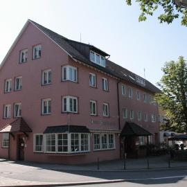 Hotel Schillerplatz，位于厄林根的酒店