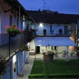 Albergo Antica Dogana，位于阿斯蒂的酒店