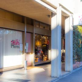 Hotel Albi，位于斯泰扎诺的酒店