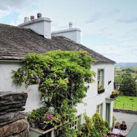 Mason's Arms，位于Bowland Bridge的酒店