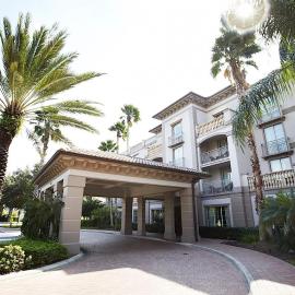 Trianon Bonita Bay Hotel,位于博尼塔斯普林斯的酒店