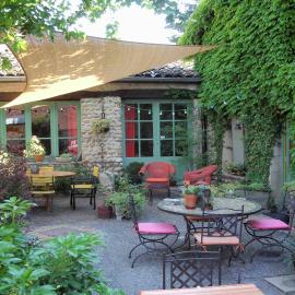 L'Auberge des Collines，位于Granges-Les-Beaumont的酒店