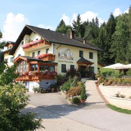 Gasthof Pension Zoller，位于沃尔夫斯堡的酒店