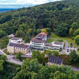 Kloster Neustadt，位于葡萄酒之路上的诺伊施塔特的酒店