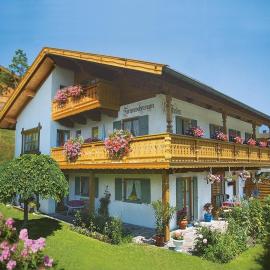 Ferienwohnung Bergfrieden，位于克伦的酒店