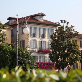 Intra Hotel，位于韦尔巴尼亚的酒店
