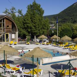 Village de Gites le Colombier，位于芒德的酒店