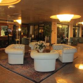 Hotel Leonardo Da Vinci，位于萨萨里的酒店