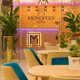 Monopoly Hotel，位于奥托佩尼的酒店