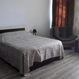 Hotel Newland,位于Chiatʼura的酒店