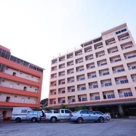 P.A. Place Hotel，位于北榄坡的酒店
