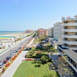 Hotel Caesar，位于切塞纳蒂科的酒店