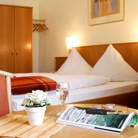 Hotel Rose Heidelberg inklusive Frühstück, Saunanutzung und Parkplätze nach Verfügbarkeit