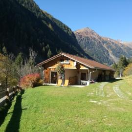 Ferienhaus am Wallnerhof，位于弗拉塔赫的酒店