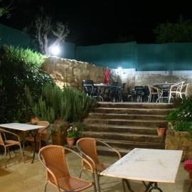 Hostal La Fuente，位于Buera的酒店
